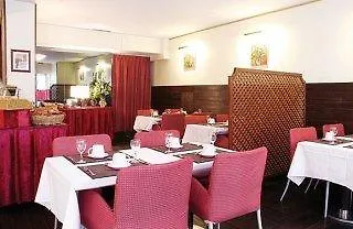 ホテル Pavillon Saint Augustin パリ