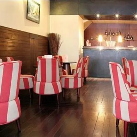 ホテル Pavillon Saint Augustin 3*