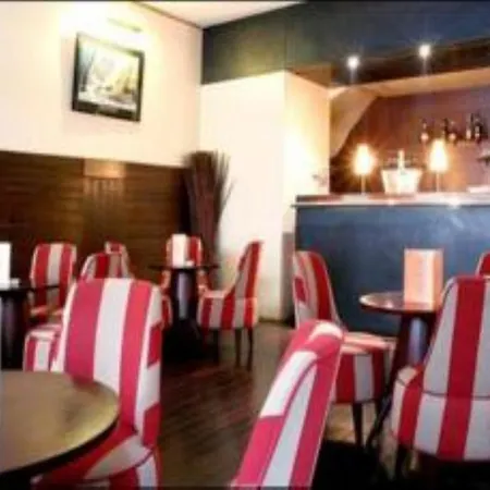 Pavillon Saint Augustin ホテル 3*