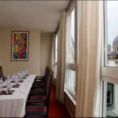 Pavillon Saint Augustin Отель