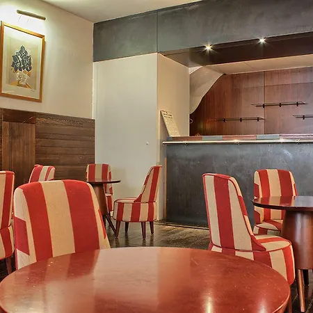Pavillon Saint Augustin 3* パリ